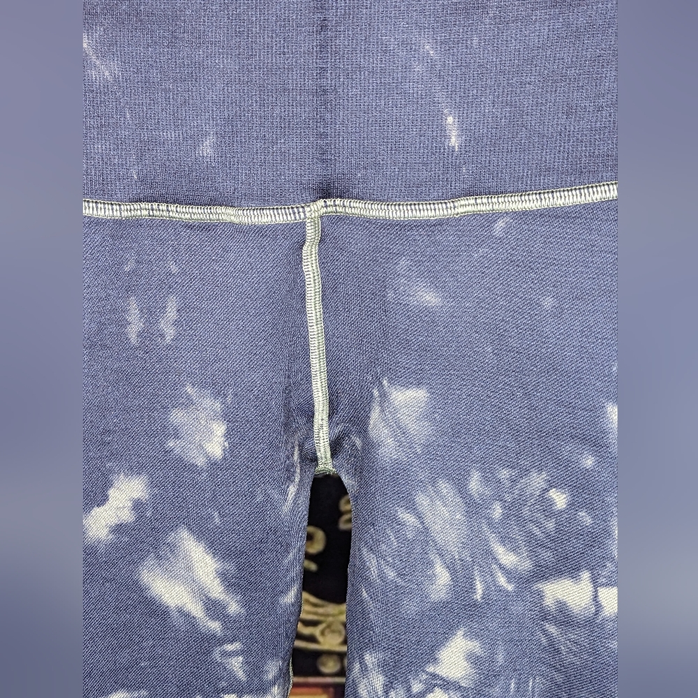 Good American Tie Dye Seamless Leggings in Agave Size 1/2 - Picture 6 of 9